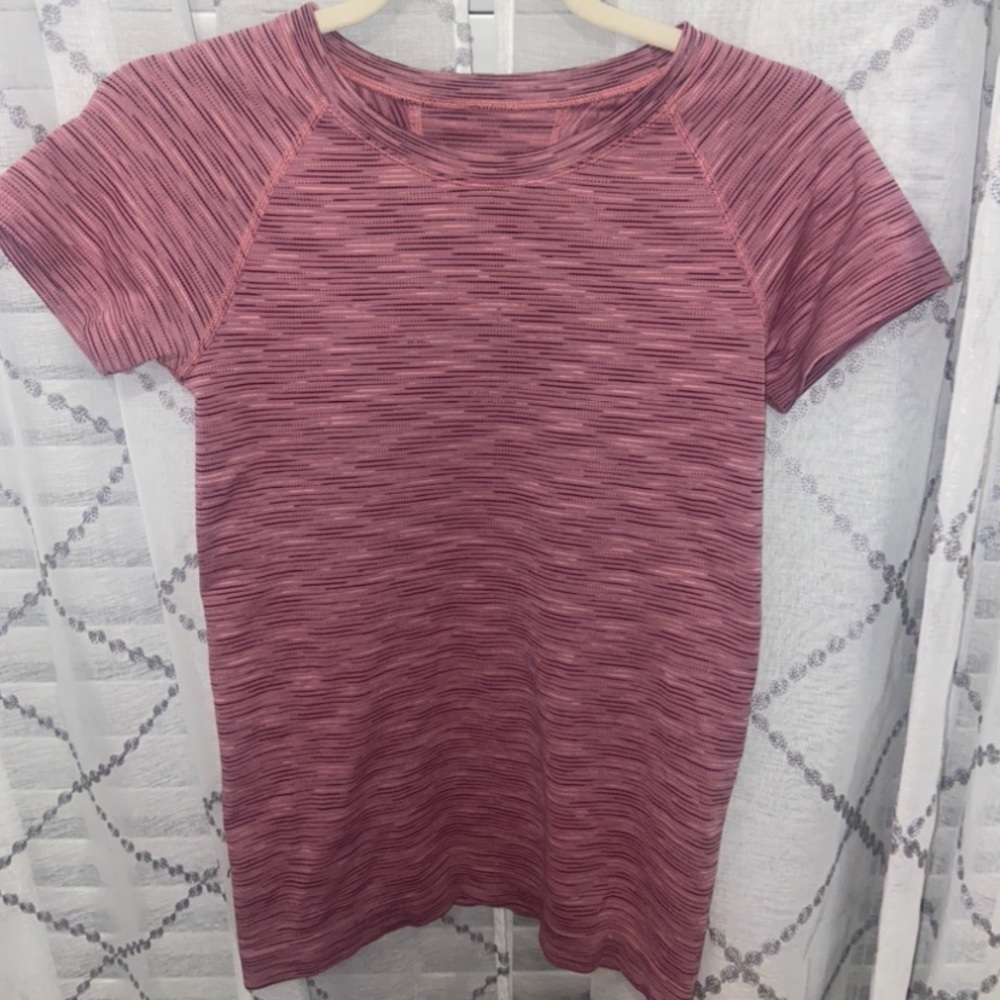 Athlete momentum seamless tee